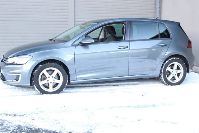 WVWZZZAUZJ8909709 2018 VOLKSWAGEN GOLF-2