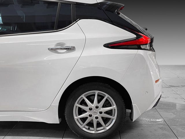 2018 NISSAN LEAF - 8
