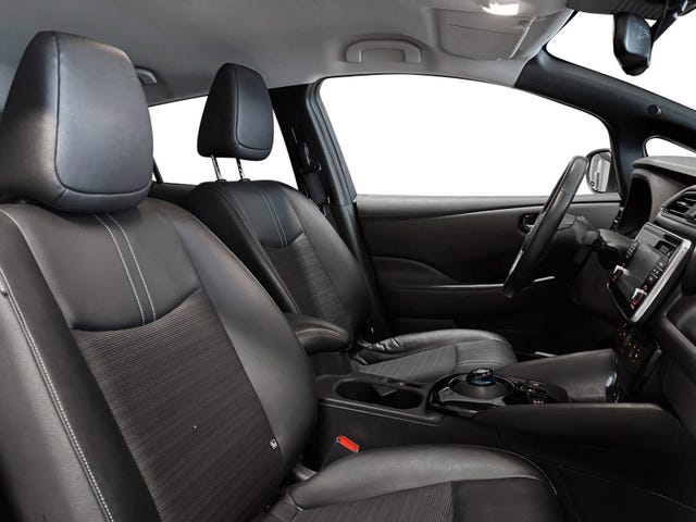 2018 NISSAN LEAF - 17