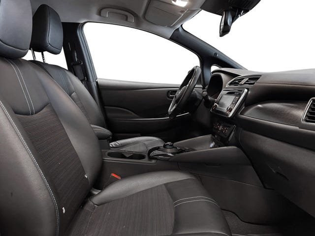 2018 NISSAN LEAF - 16