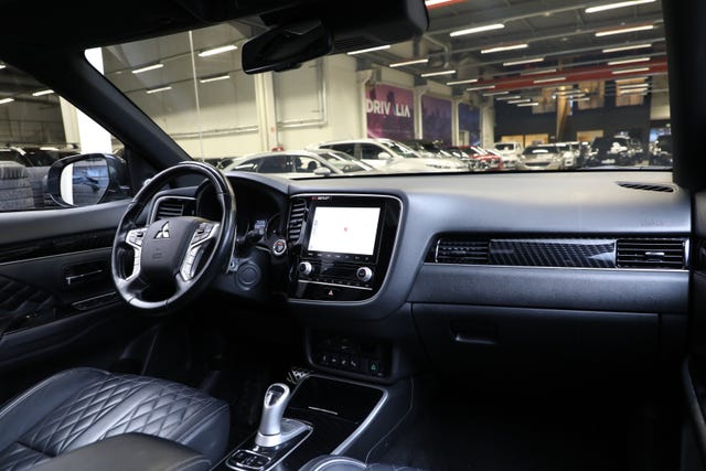 2020 MITSUBISHI OUTLANDER - 13