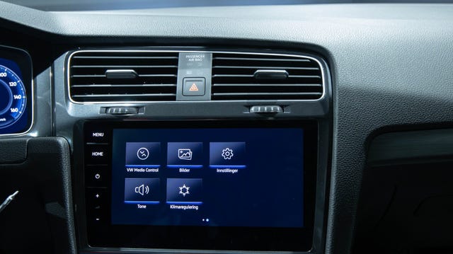 2019 VOLKSWAGEN GOLF - 13