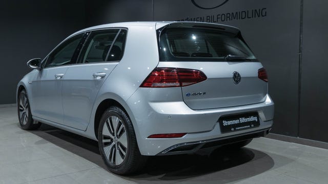 WVWZZZAUZK8907140 2019 VOLKSWAGEN GOLF-3