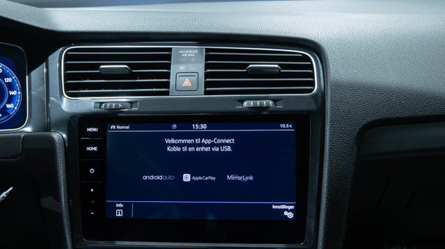 2019 VOLKSWAGEN GOLF - 16