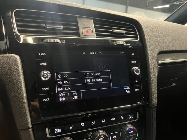 2019 VOLKSWAGEN GOLF - 17