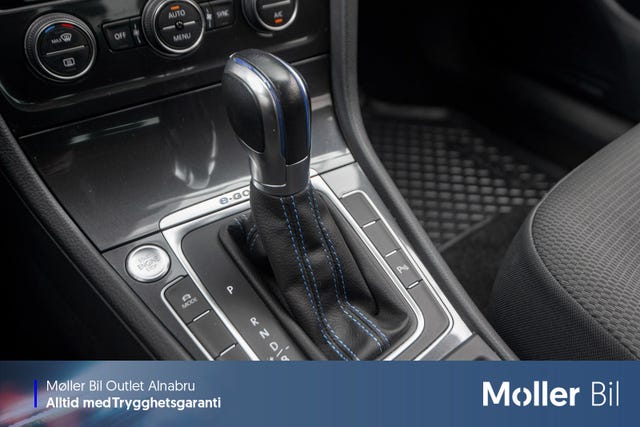 2018 VOLKSWAGEN GOLF - 18