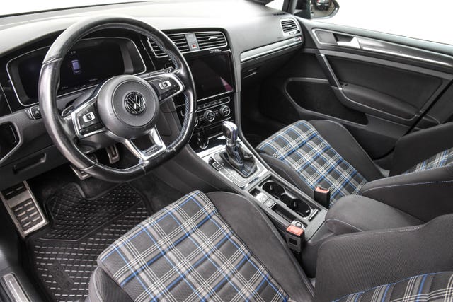 2018 VOLKSWAGEN GOLF - 10