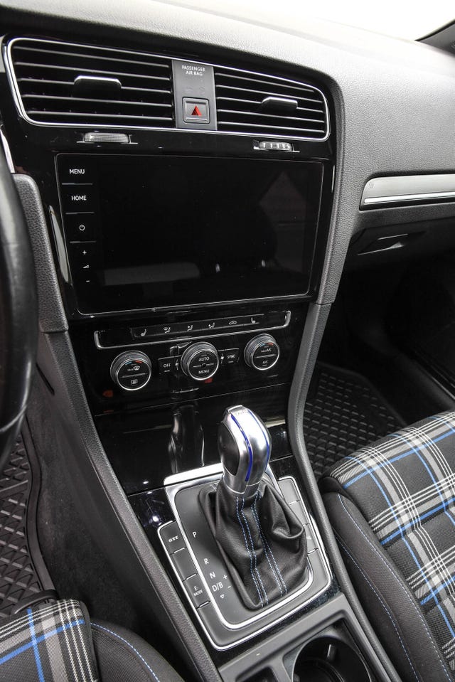 2018 VOLKSWAGEN GOLF - 14