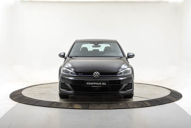 2018 VOLKSWAGEN GOLF - 8