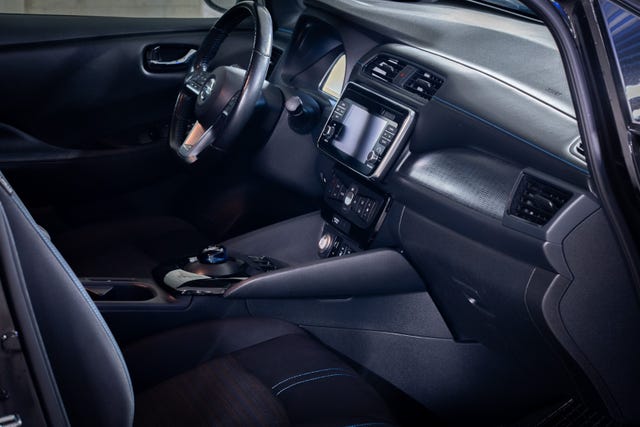 2018 NISSAN LEAF - 10