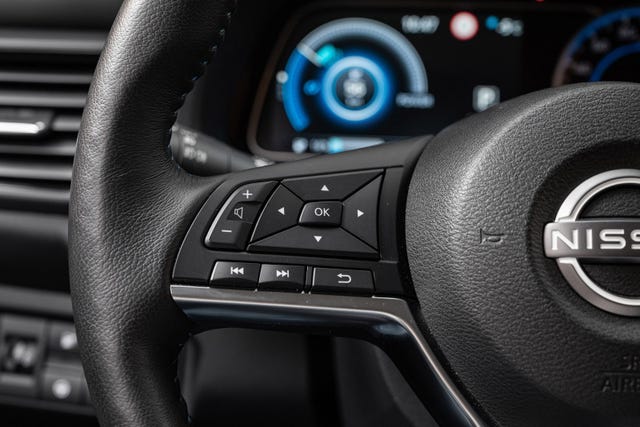 2022 NISSAN LEAF - 12