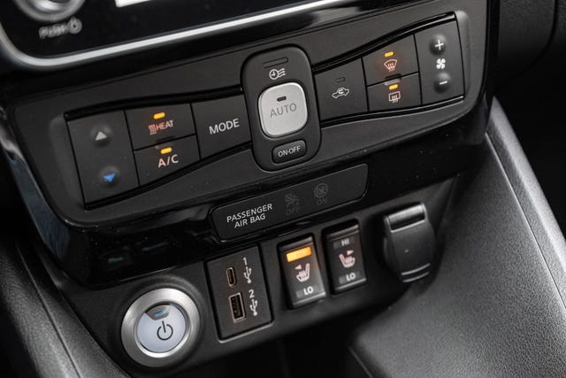 2022 NISSAN LEAF - 18