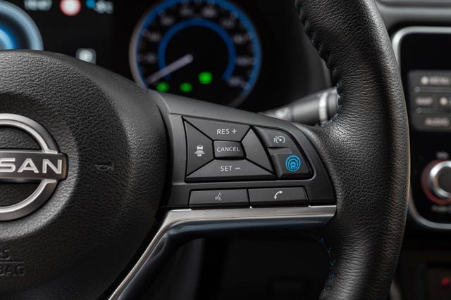 2022 NISSAN LEAF - 13