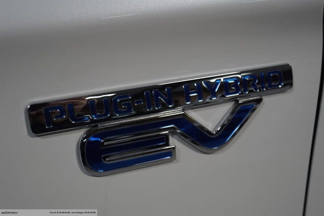 2020 MITSUBISHI OUTLANDER - 33