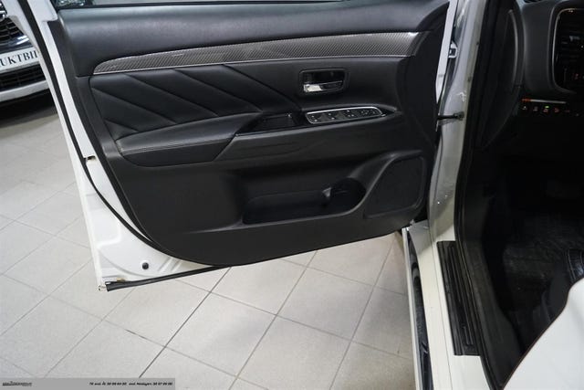 2020 MITSUBISHI OUTLANDER - 13