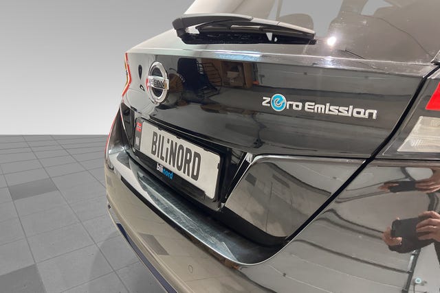2022 NISSAN LEAF - 7