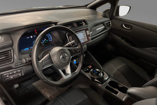 2022 NISSAN LEAF - 9