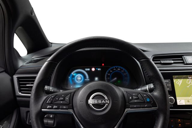 2022 NISSAN LEAF - 12