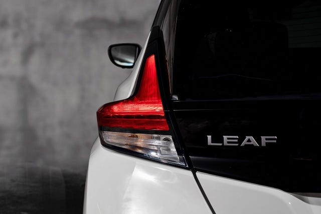 2022 NISSAN LEAF - 8
