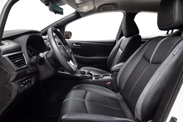 2022 NISSAN LEAF - 9