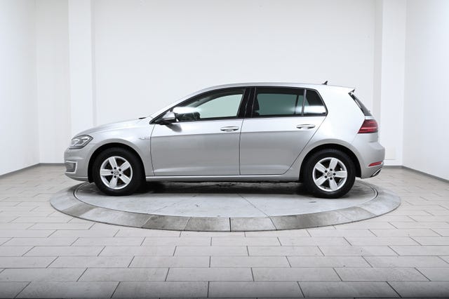 WVWZZZAUZJW913328 2018 VOLKSWAGEN GOLF-5