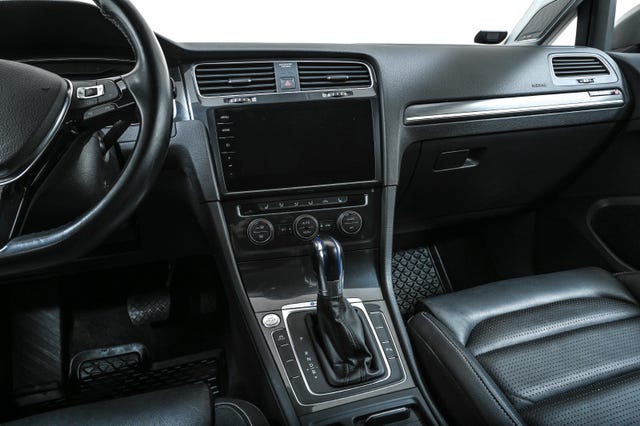 2018 VOLKSWAGEN GOLF - 10