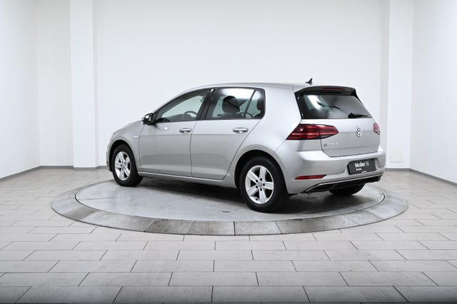 WVWZZZAUZJW913328 2018 VOLKSWAGEN GOLF-4