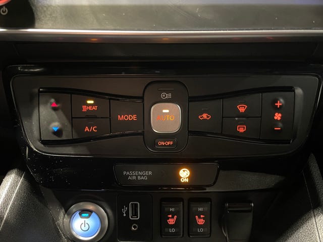 2020 NISSAN LEAF - 15