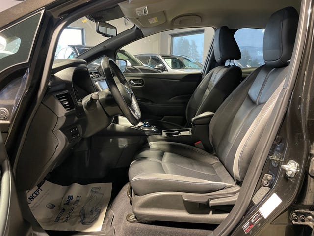 2020 NISSAN LEAF - 10