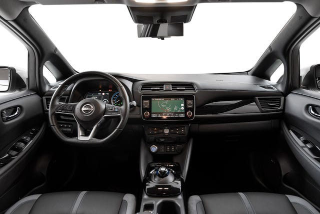 2022 NISSAN LEAF - 15