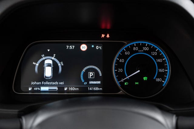 2022 NISSAN LEAF - 18