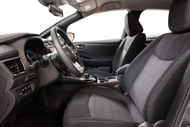 2022 NISSAN LEAF - 12