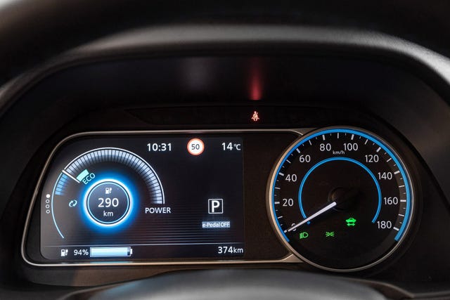 2022 NISSAN LEAF - 16