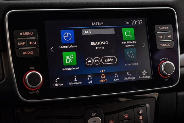 2022 NISSAN LEAF - 23