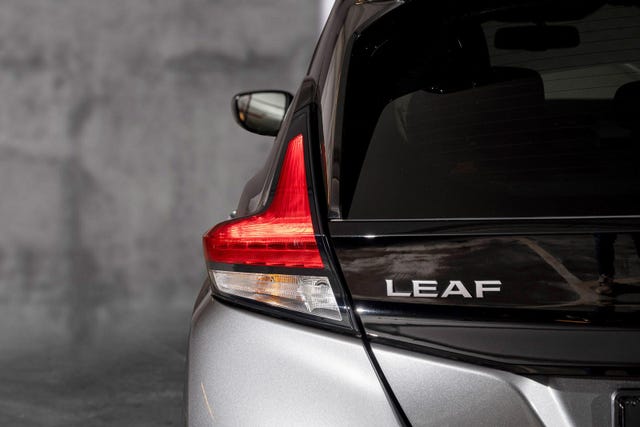 2022 NISSAN LEAF - 8