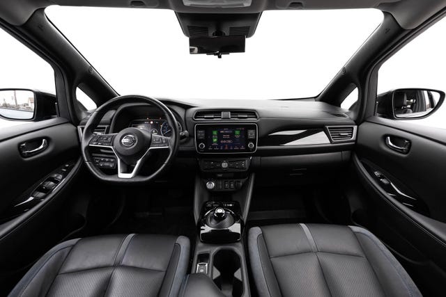 2022 NISSAN LEAF - 13