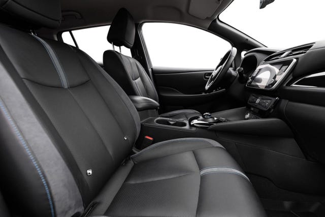 2022 NISSAN LEAF - 21