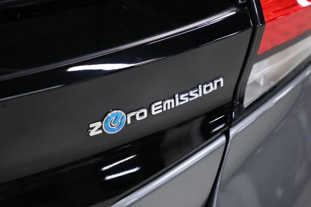 2019 NISSAN LEAF - 10