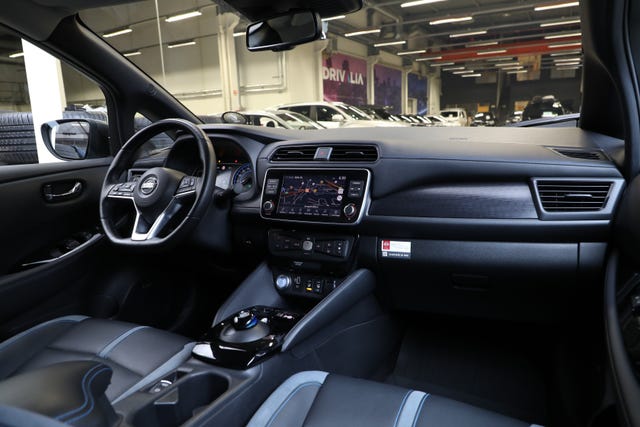 2019 NISSAN LEAF - 13