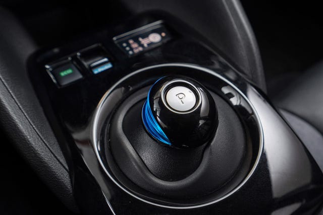 2020 NISSAN LEAF - 12
