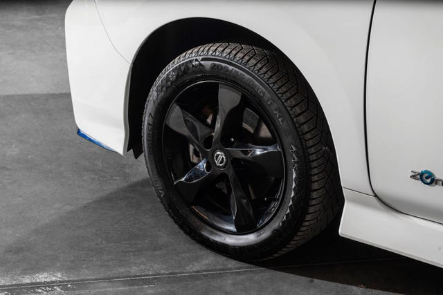 2020 NISSAN LEAF - 9