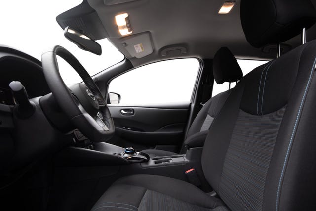 2022 NISSAN LEAF - 8