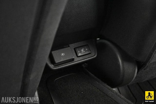 2022 NISSAN LEAF - 19
