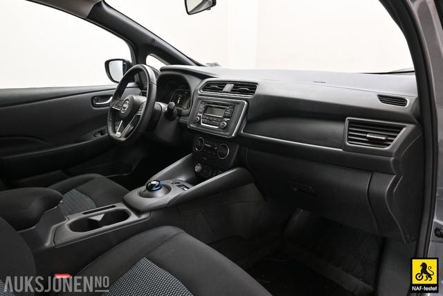 2022 NISSAN LEAF - 20