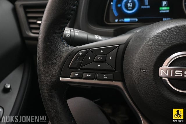 2022 NISSAN LEAF - 26