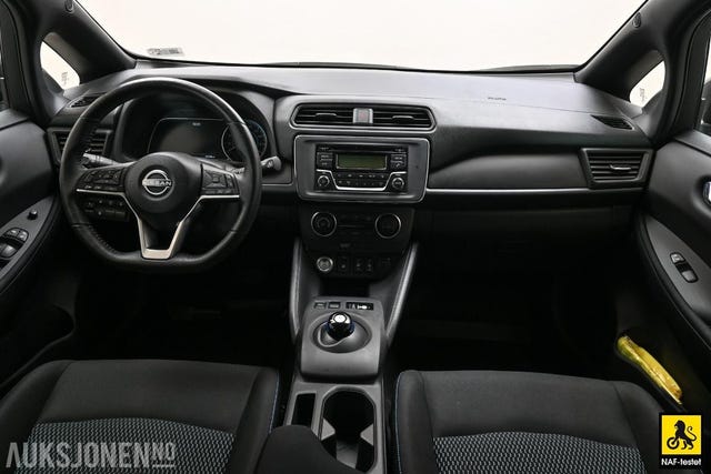 2022 NISSAN LEAF - 18