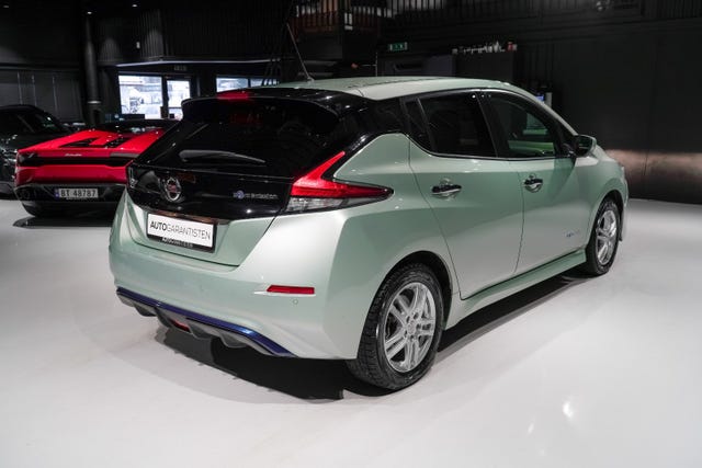 2020 NISSAN LEAF - 10