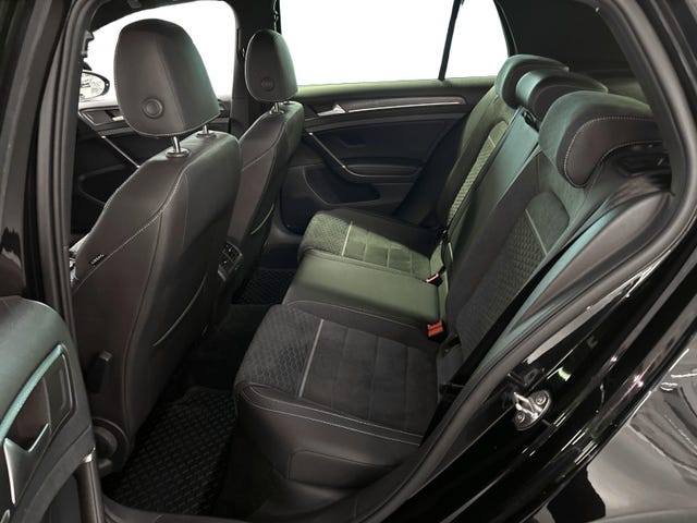 WVWZZZAUZJW801067 2018 VOLKSWAGEN GOLF-5