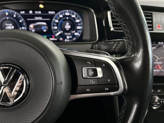 2018 VOLKSWAGEN GOLF - 16