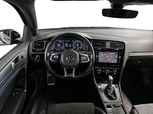 2018 VOLKSWAGEN GOLF - 8